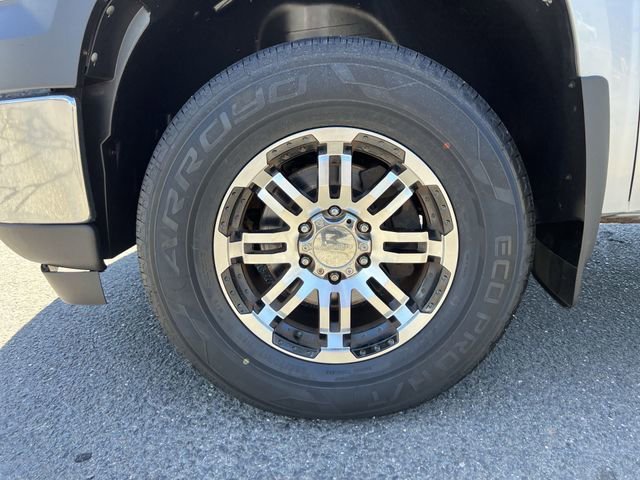 Used 2012 QUICKSILVER METALLIC GMC Work Truck image 26