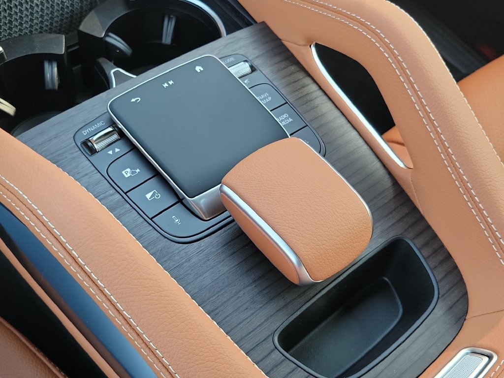 New 2027 Obsidian Black Metallic Mercedes-Benz GLE 450 image 27