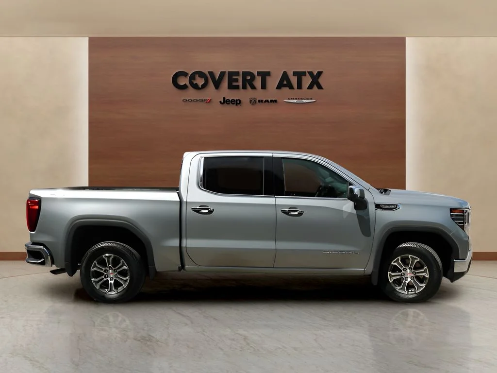 Used 2025 Silver GMC SLT image 6