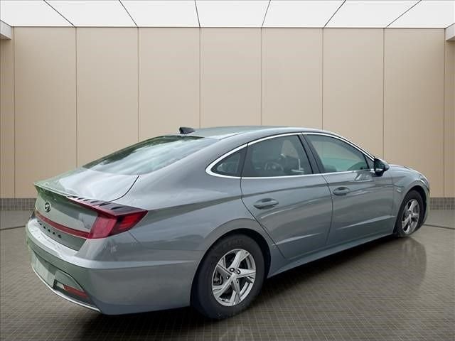 Used 2023 Gray Hyundai SE image 14
