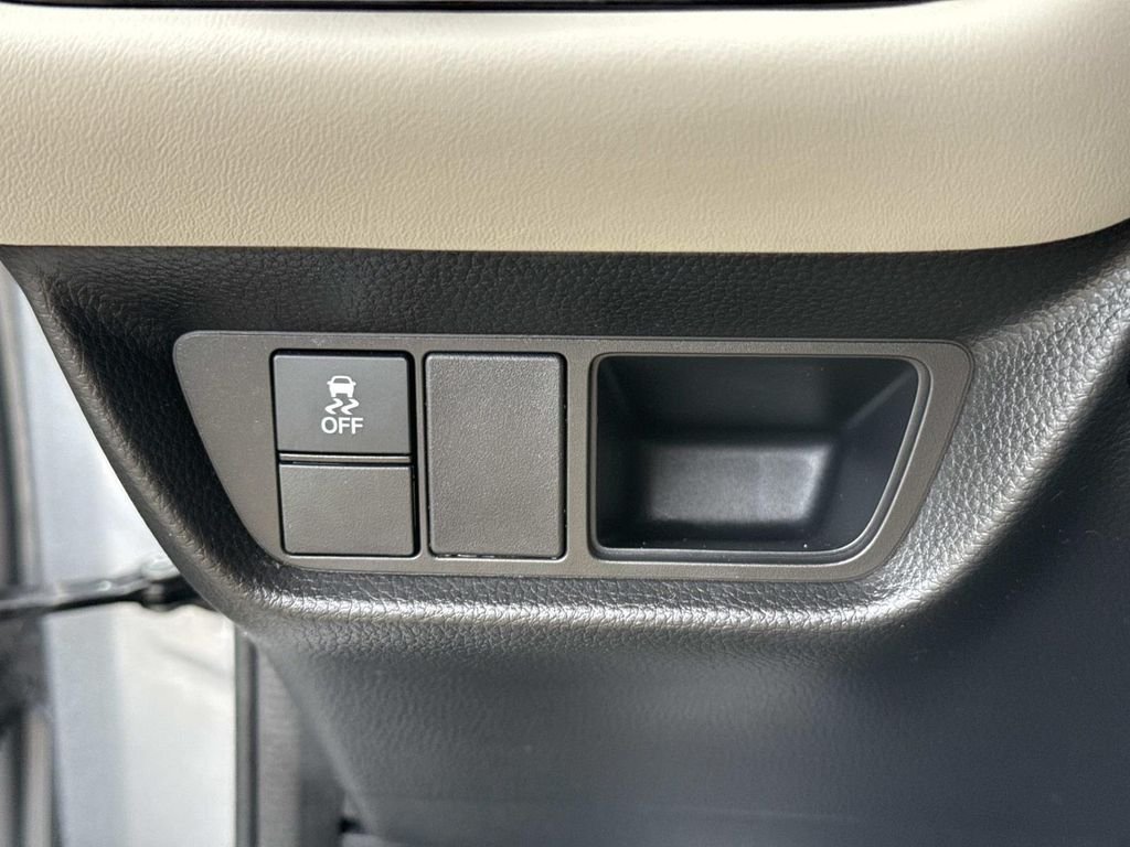 Used 2024  Honda LX image 41