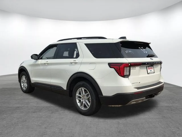 New 2026 Star White Metallic Tri-Coat Ford Active image 25