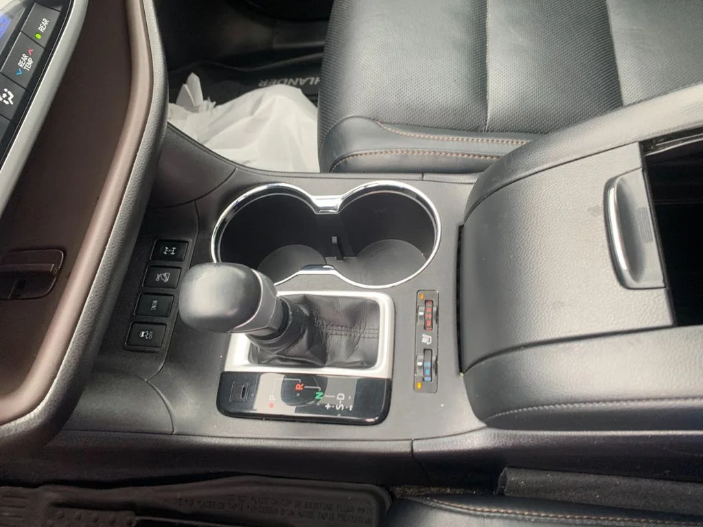 Used 2018 Silver Toyota Limited image 24