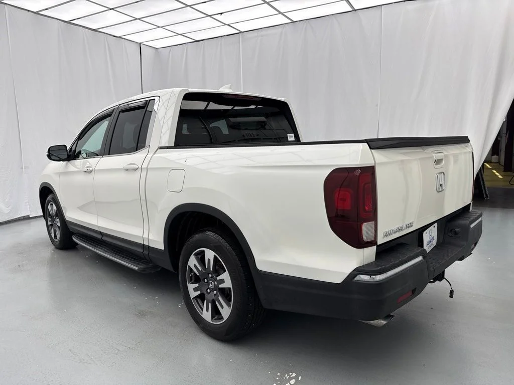 Used 2017  Honda RTL-T image 5