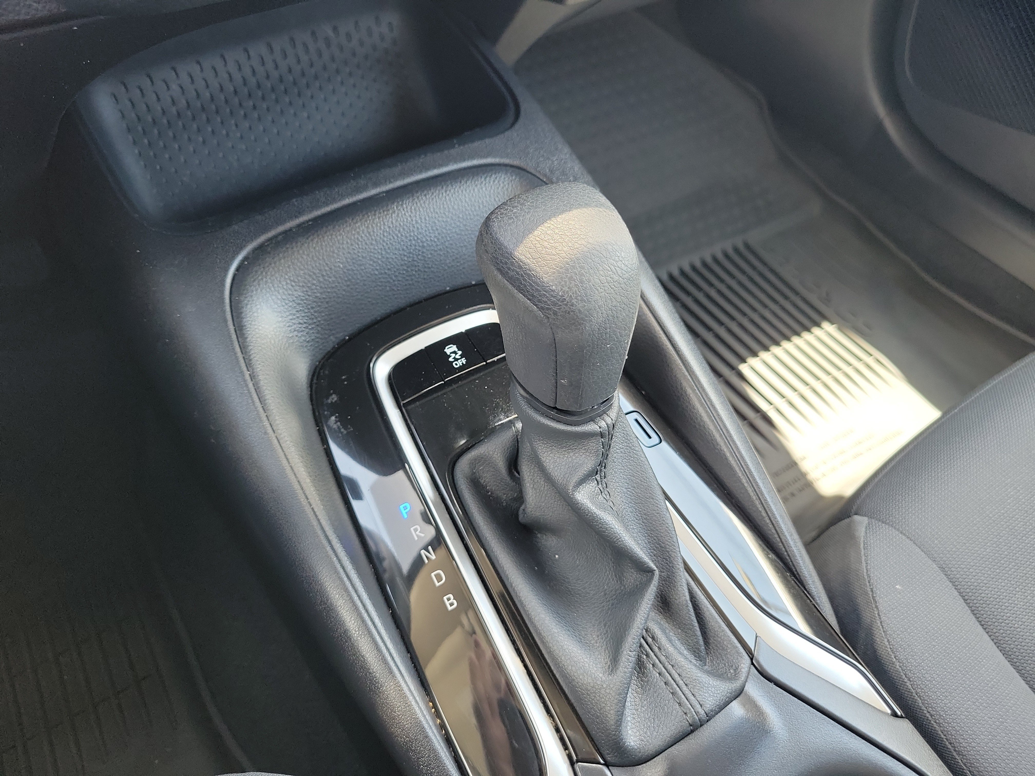 Used 2025 Classic Silver Metallic Toyota LE image 26