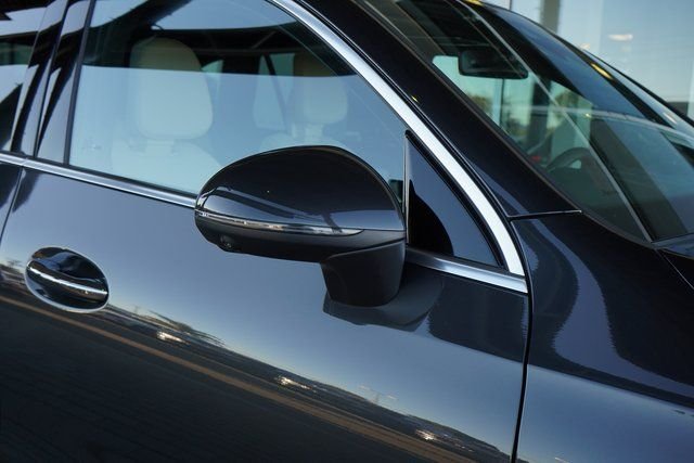 New 2026 Graphite Grey Metallic Mercedes-Benz GLC 300 image 9