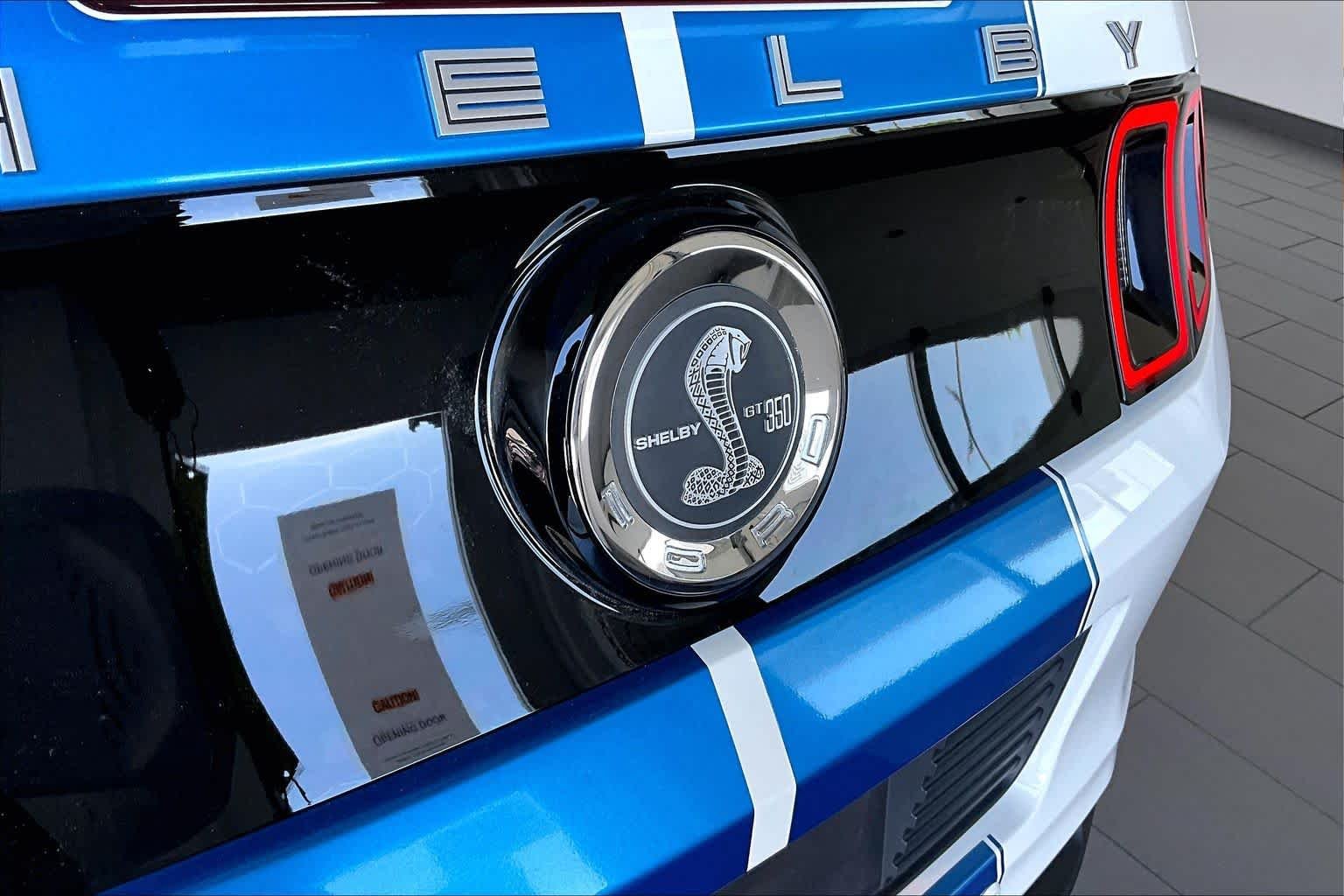 Used 2013 Performance White Ford GT Premium image 27