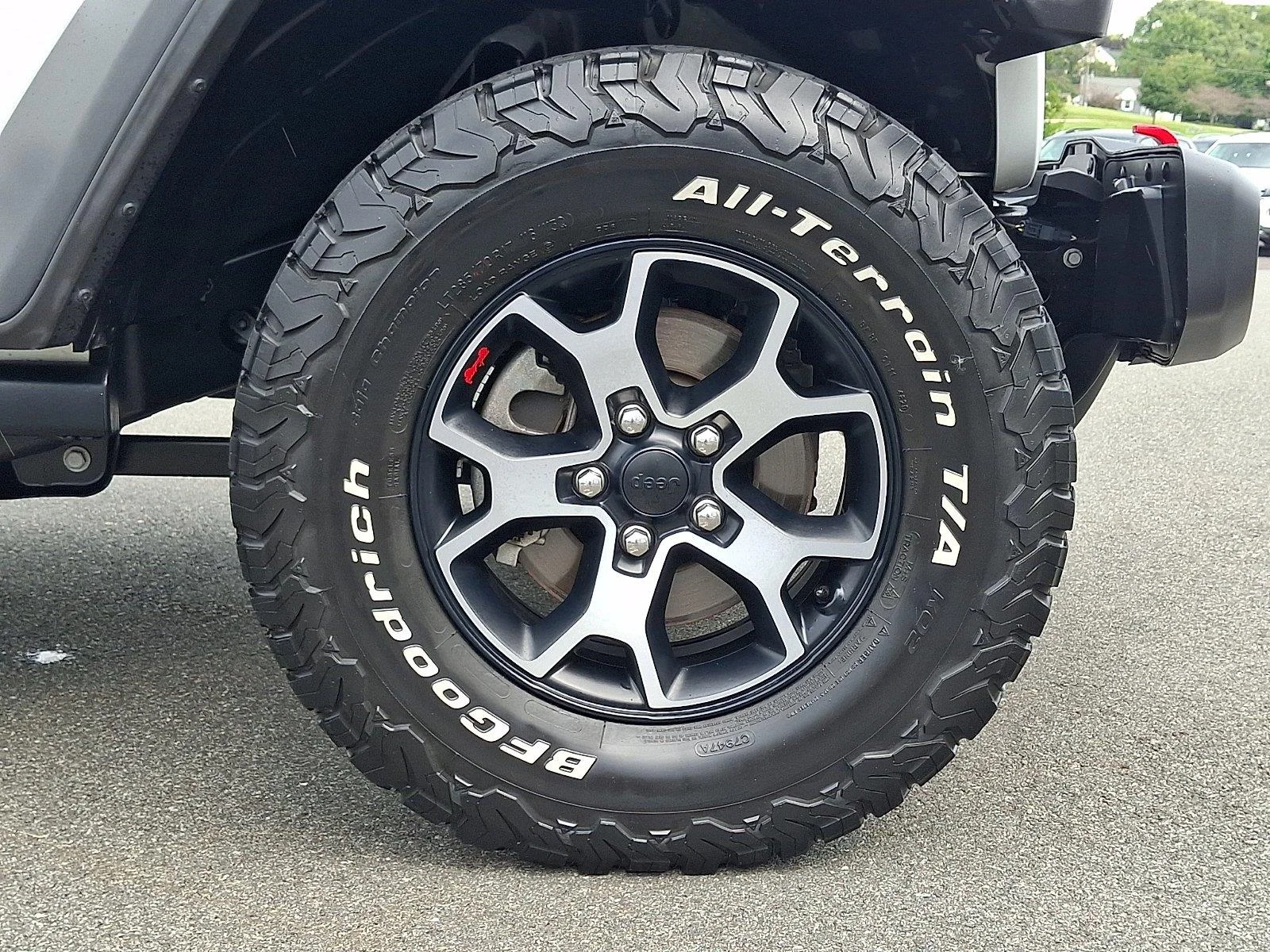 Used 2021 Bright White Clearcoat Jeep Unlimited Rubicon image 8