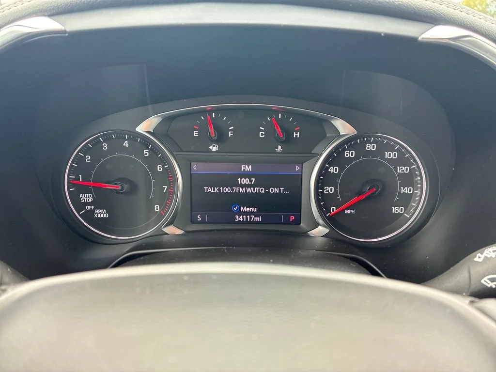 Used 2023 BLUE GLOW METALLIC Chevrolet LT image 14