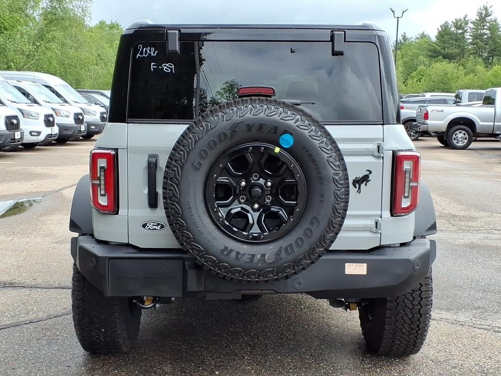 New 2026 Avalanche Gray Ford Outer Banks® image 6
