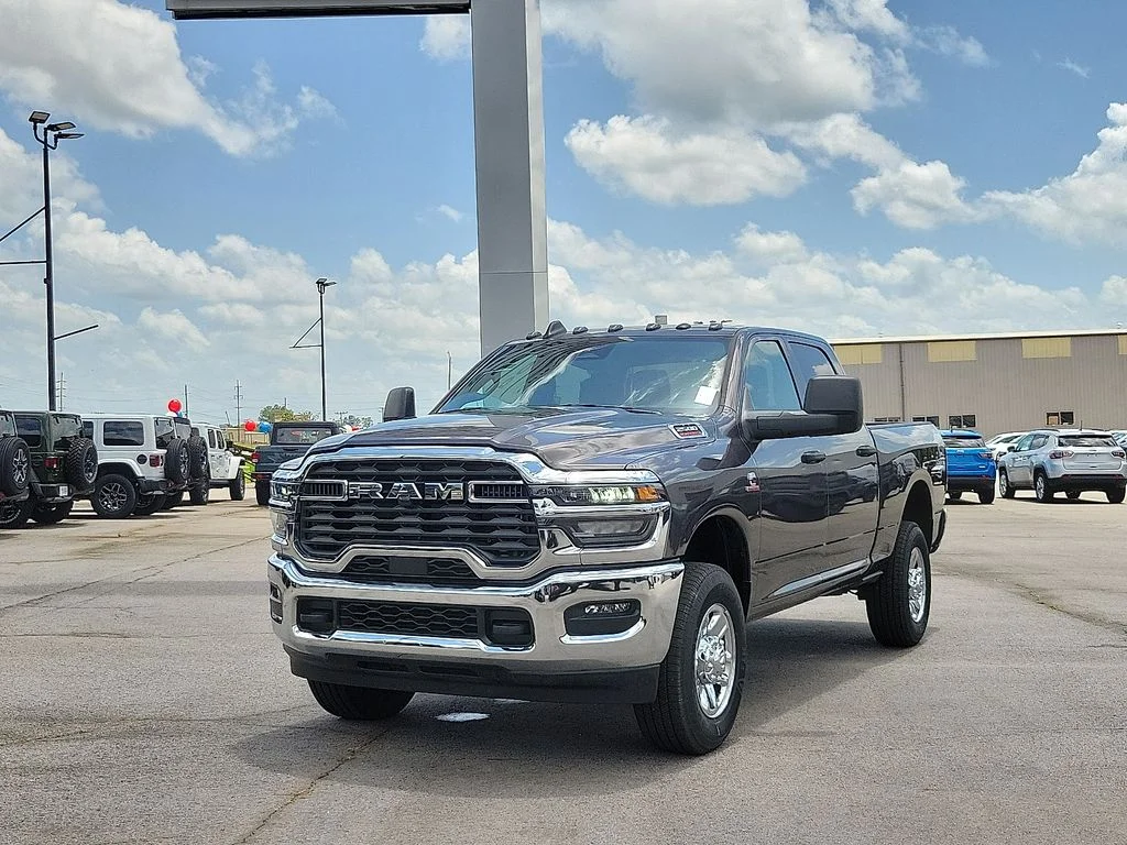 New 2025 Granite Crystal Metallic Clear-Coat Exterior Paint RAM Tradesman image 2