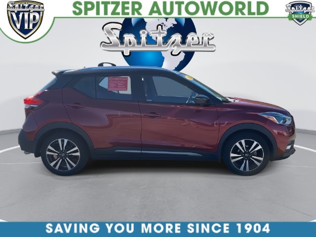 Used 2020 Red Nissan SR image 17
