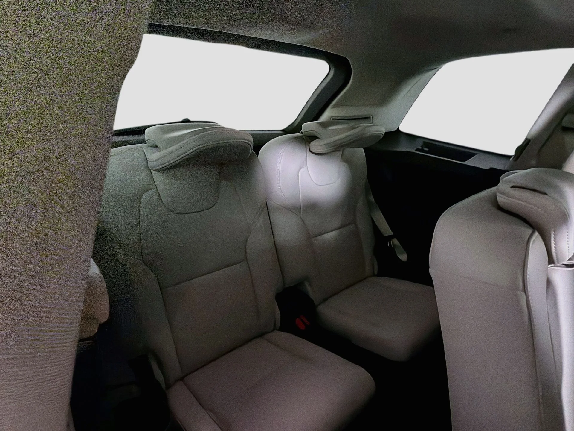 New 2026 Aurora Silver Volvo Ultra image 29