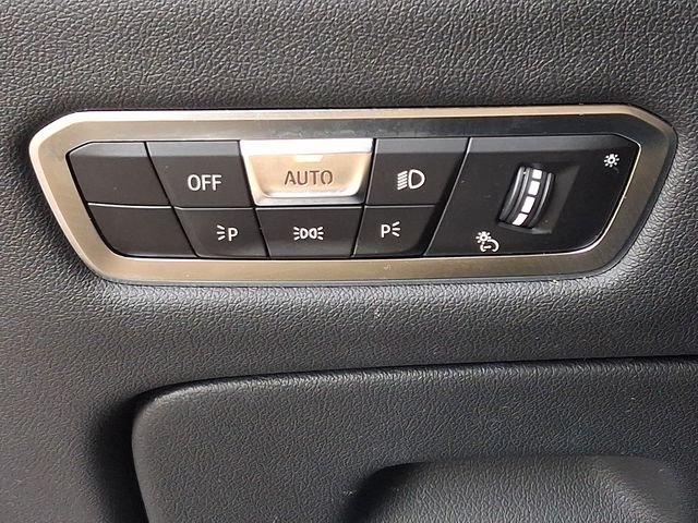 Certified Used 2023 Alpine White BMW xDrive40i image 27