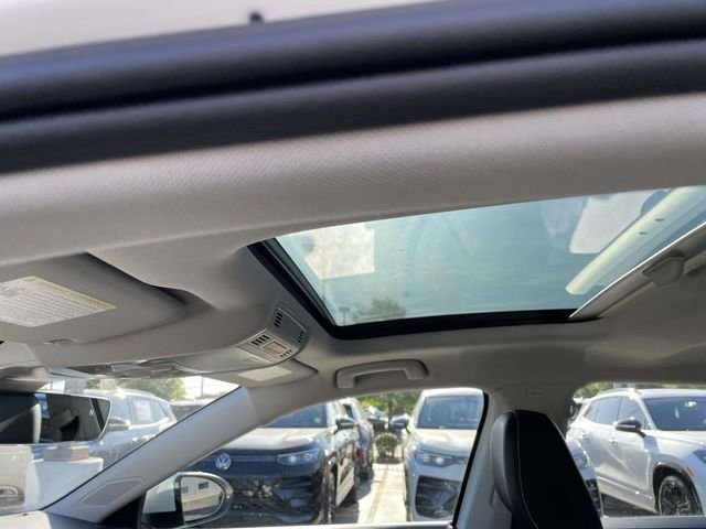 2026 Volkswagen Jetta SEL - Photo 14