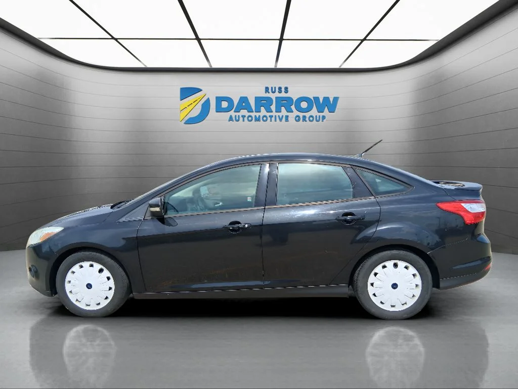 Used 2013 Ford Focus SE with VIN 1FADP3F27DL174391 for sale in Madison, WI