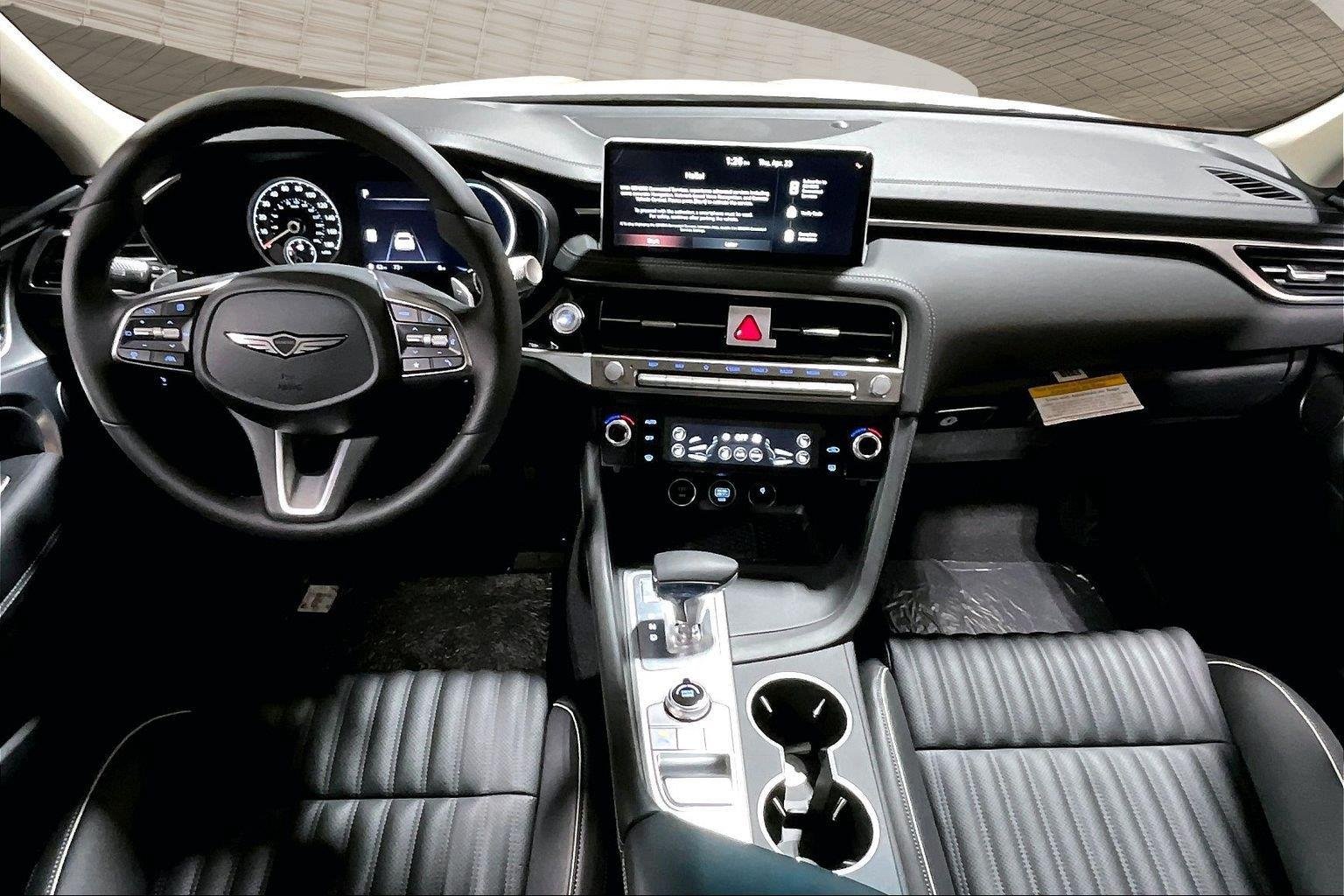 New 2026 Uyuni White Genesis 2.5T PRESTIGE image 6