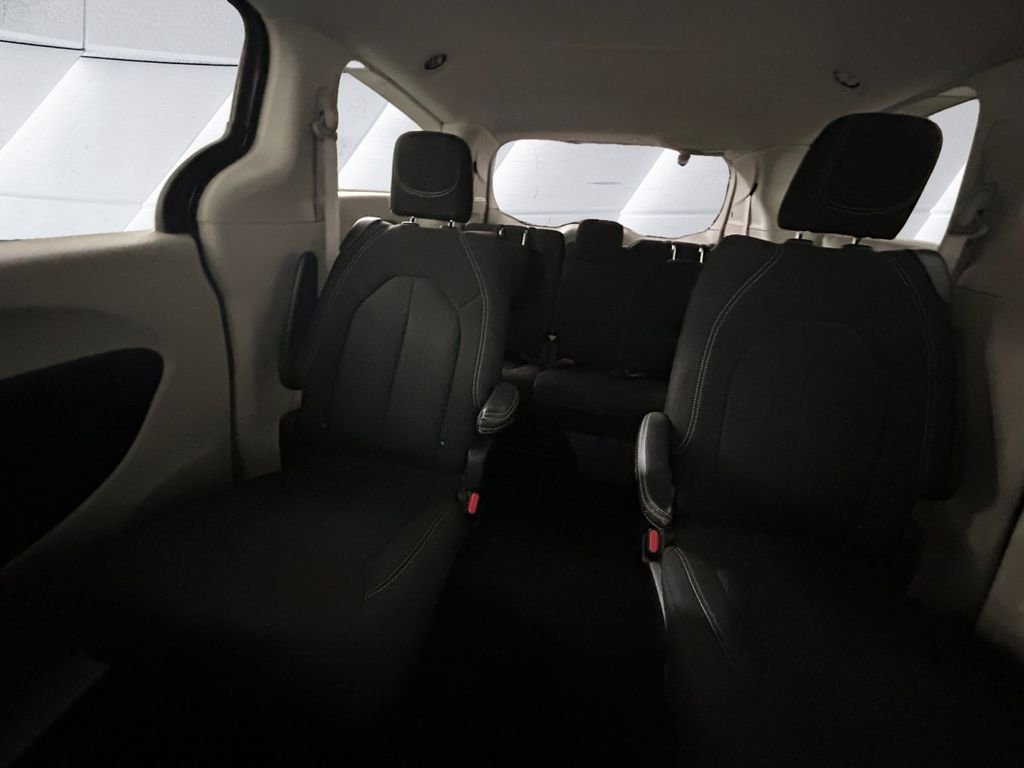 Used 2023 Gray Chrysler LX image 18