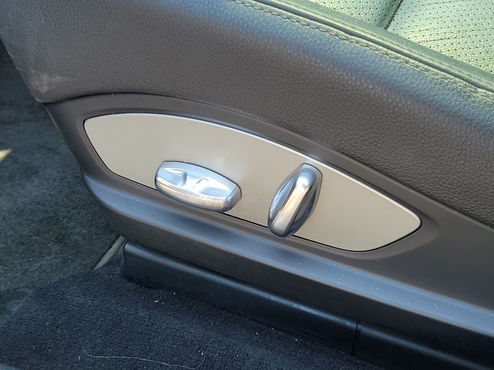 Used 2012 Black Porsche 4 image 10