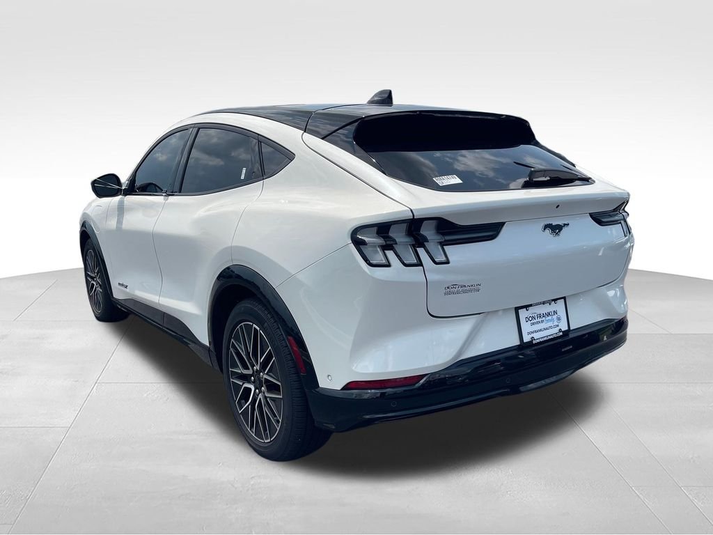 Used 2024 White Ford Premium image 3