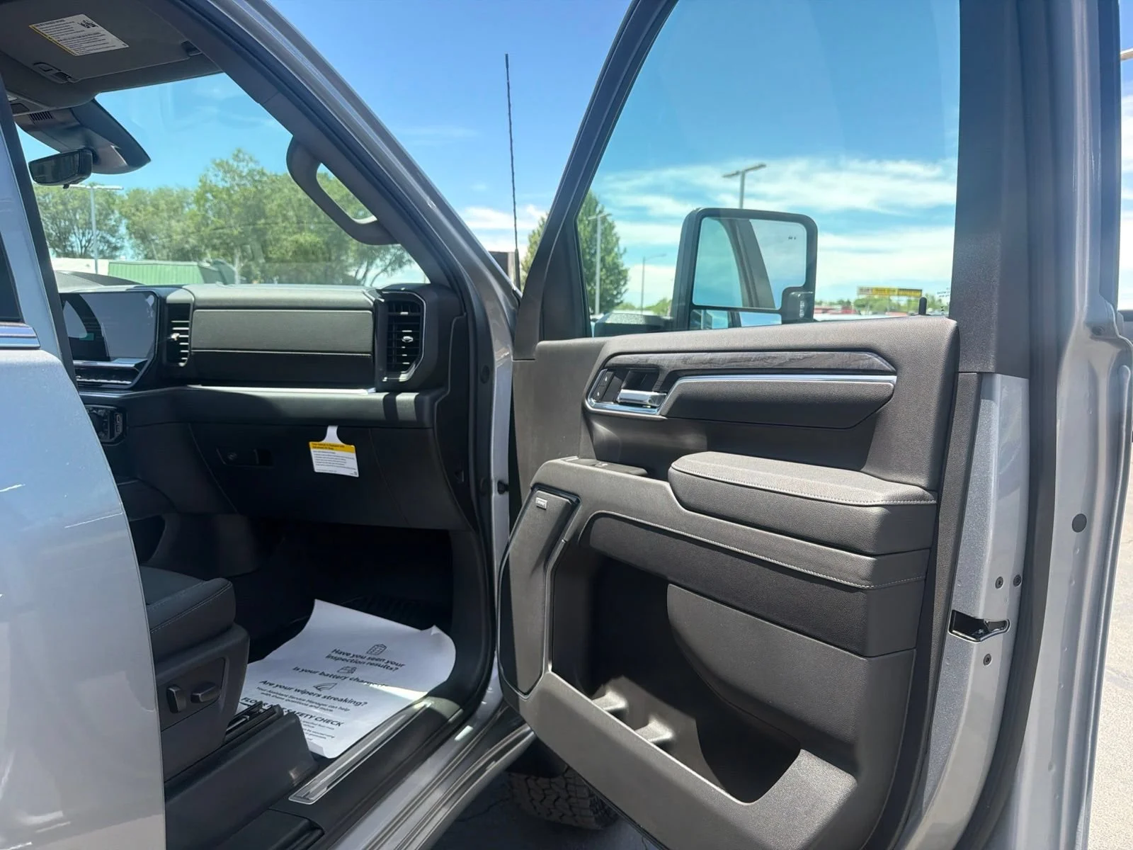 2026 Chevrolet Silverado 3500 HD LTZ - Photo 29