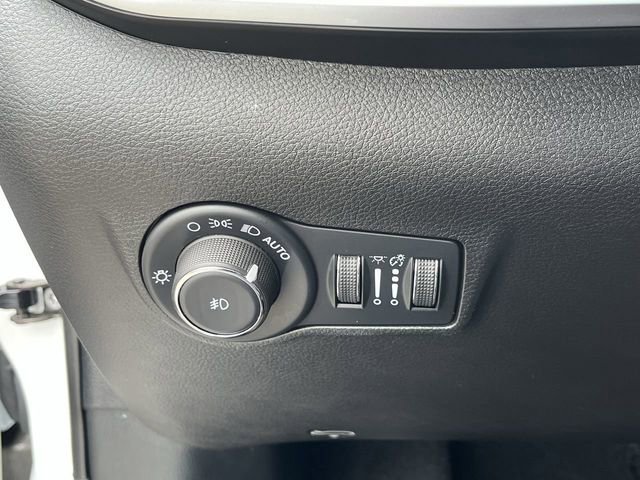2025 Jeep Compass Limited - Photo 16