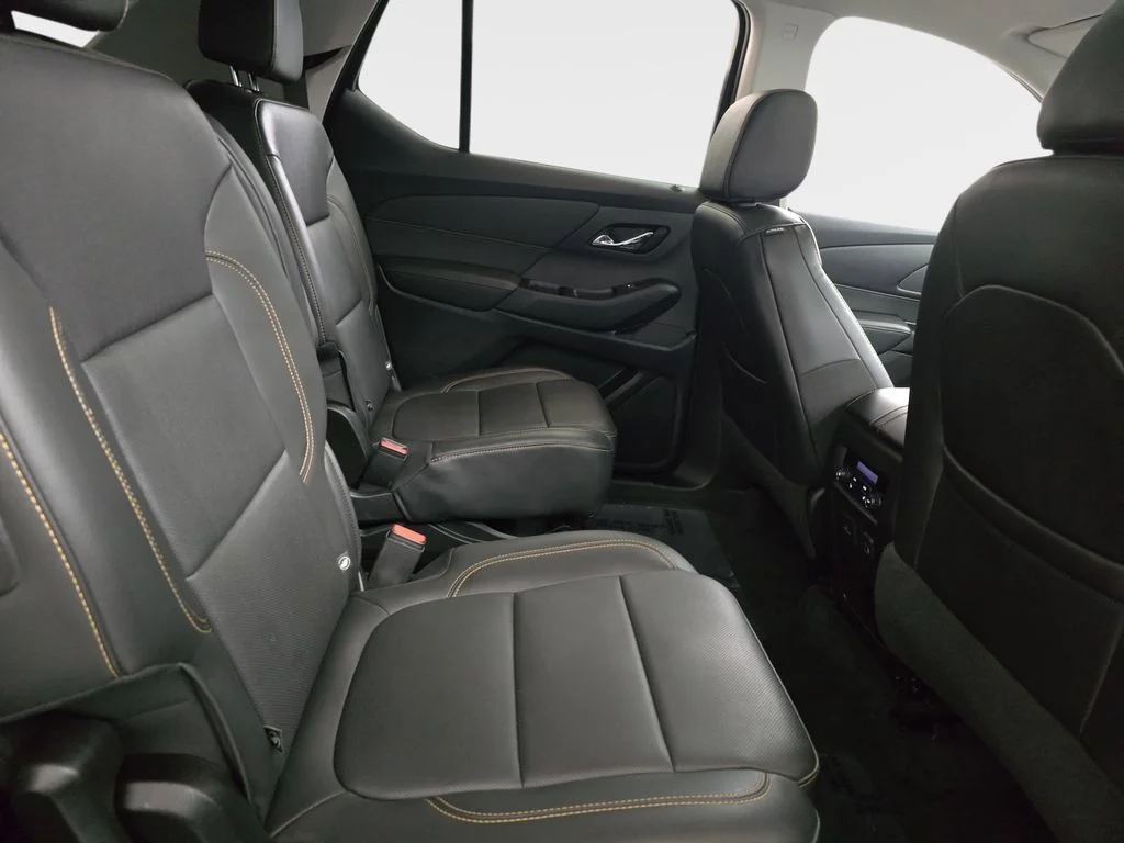 Used 2020 Silver Ice Metallic Chevrolet Premier image 13