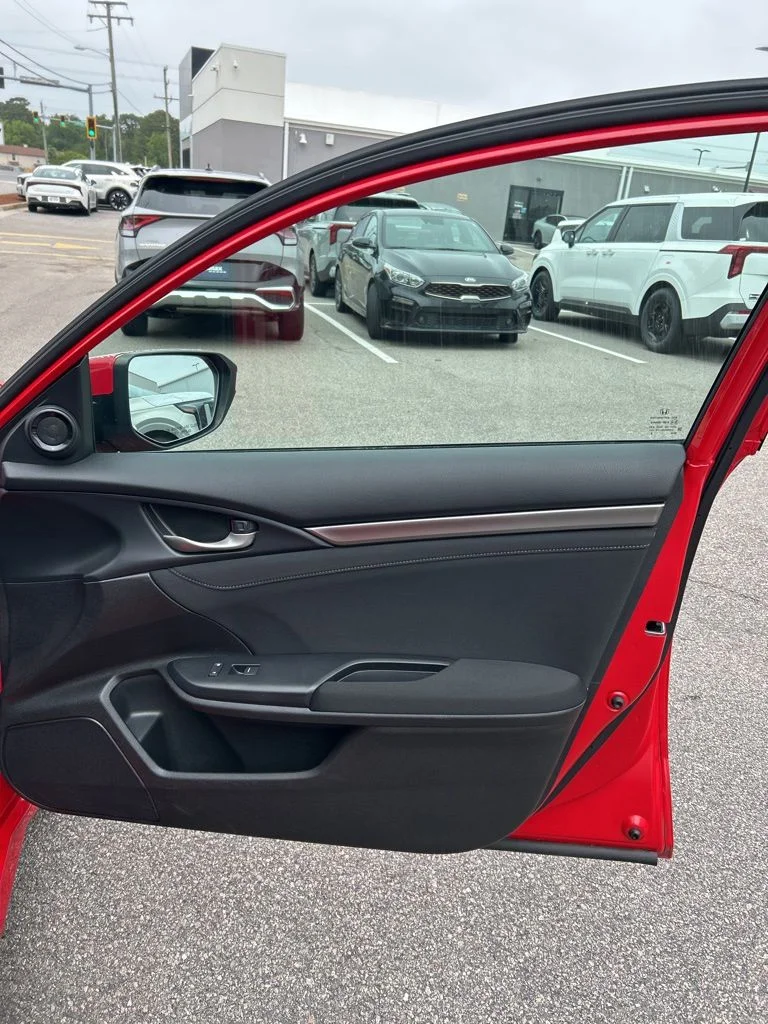 Used 2018 Red Honda EX image 21