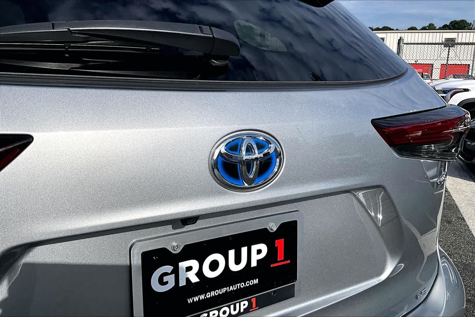 Used 2023 Celestial Silver Metallic Toyota Hybrid LE image 31
