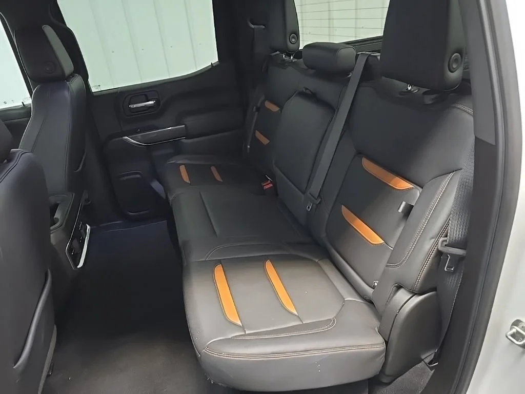 Used 2019 Summit White GMC AT4 image 31