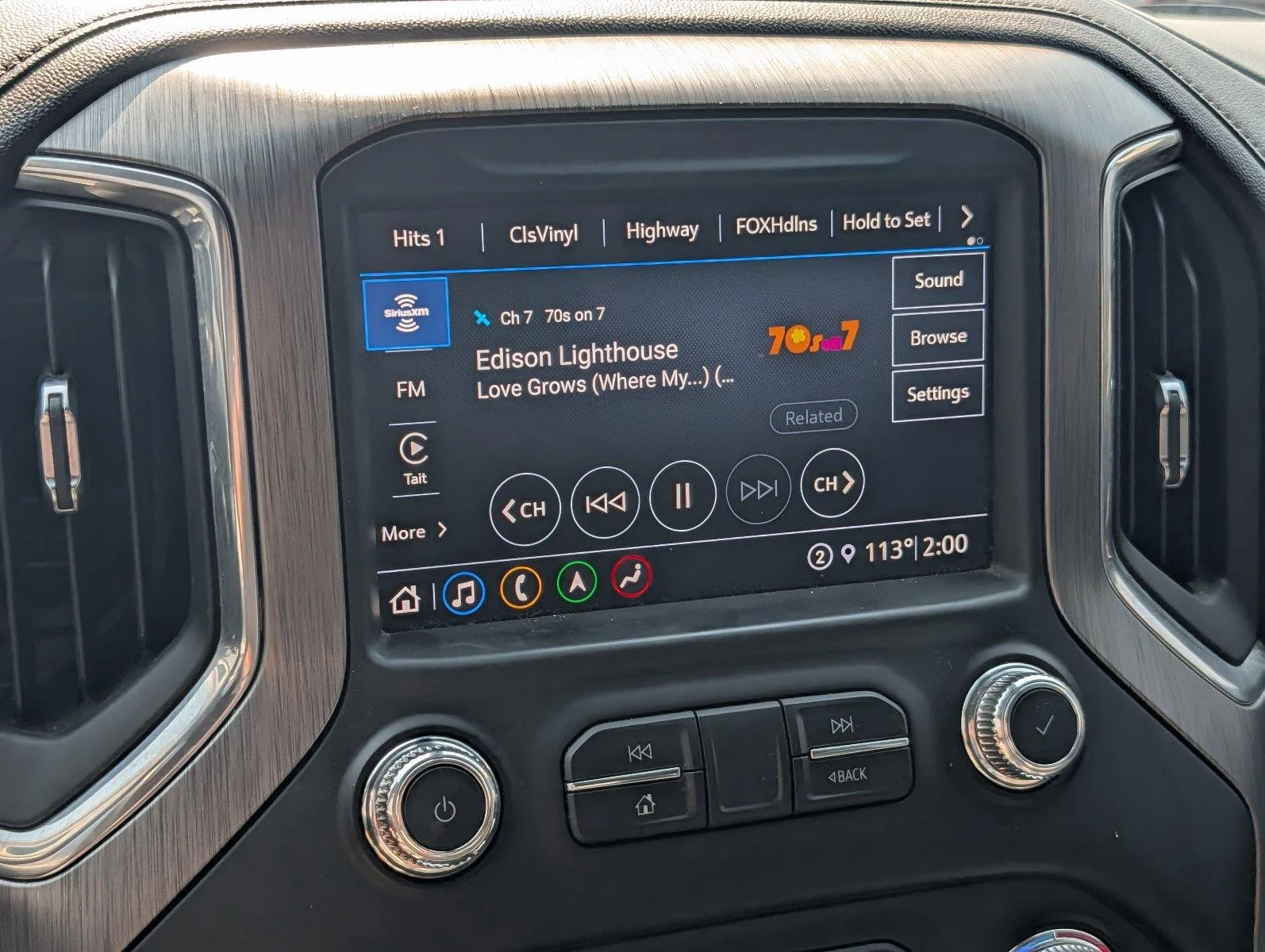 Used 2022 White Frost Tricoat GMC Denali image 18