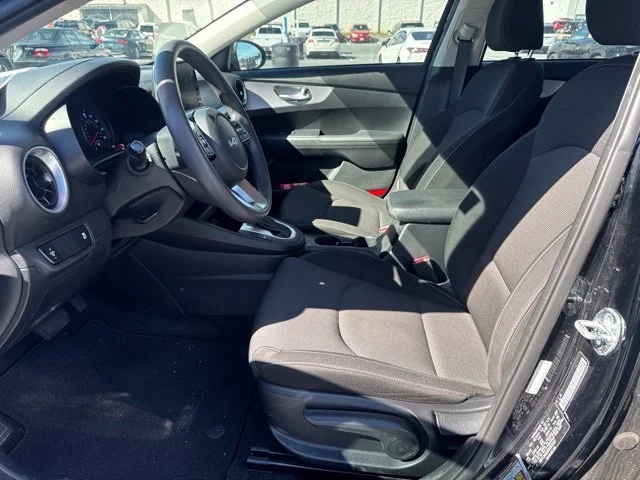 Used 2024 Black Kia LX image 13