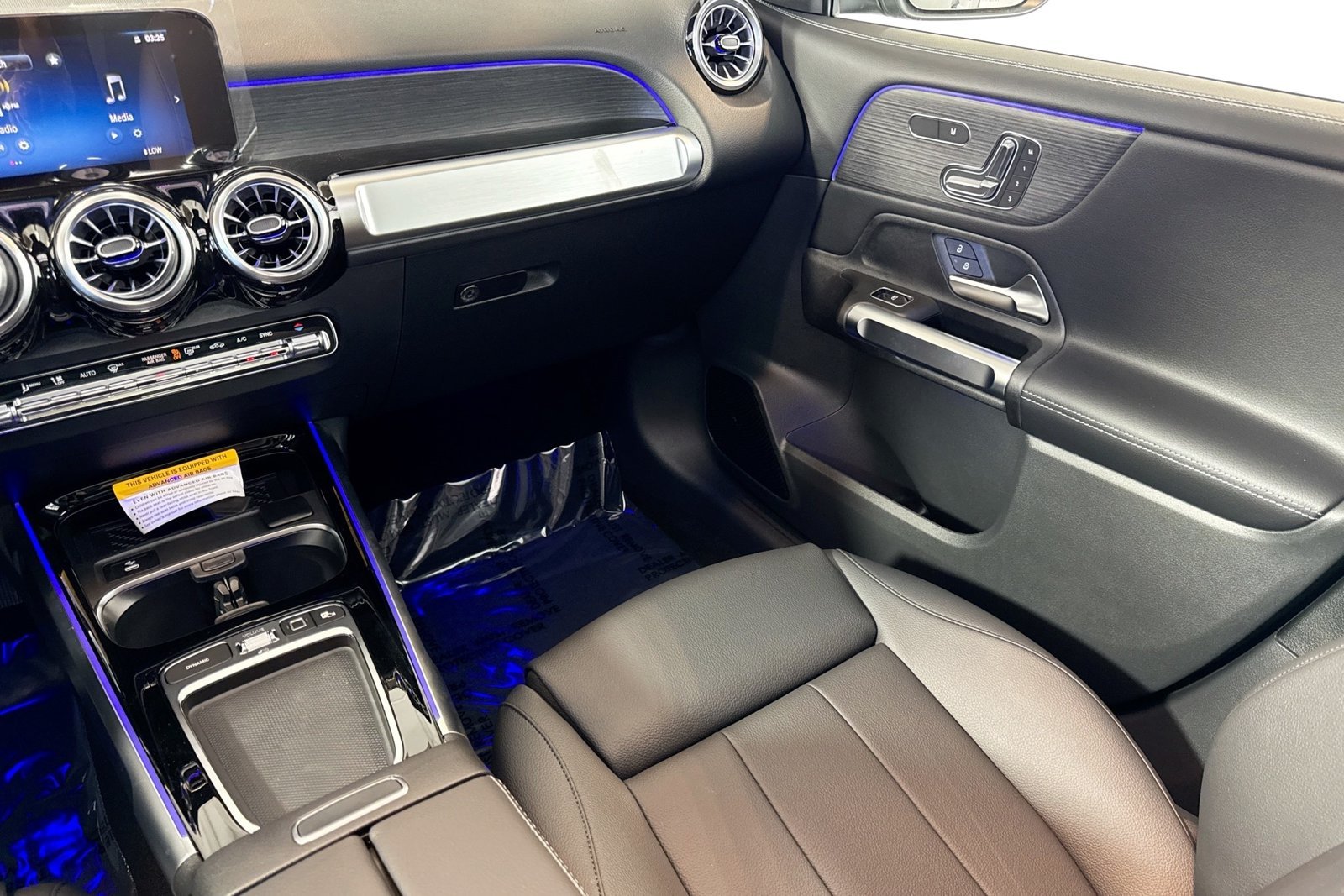 New 2026 Night Black Mercedes-Benz GLB 250 image 21