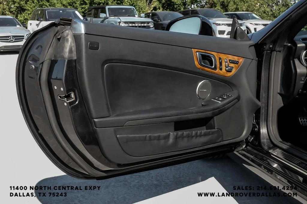 Used 2019 Gray Mercedes-Benz SLC 300 image 39