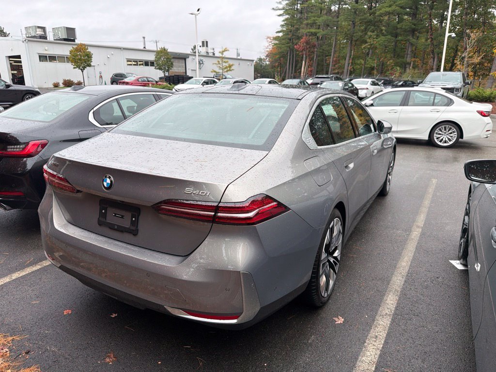 Used 2027 Gray BMW 540i xDrive image 6