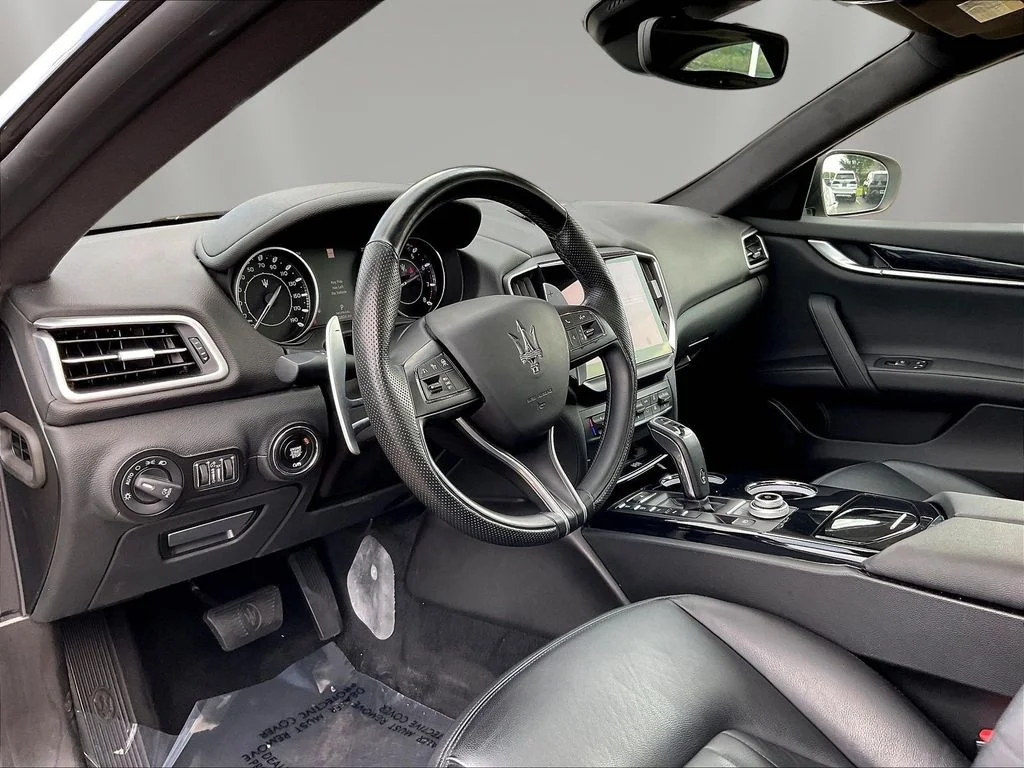 Used 2023 Bianco Maserati Modena Q4 image 16
