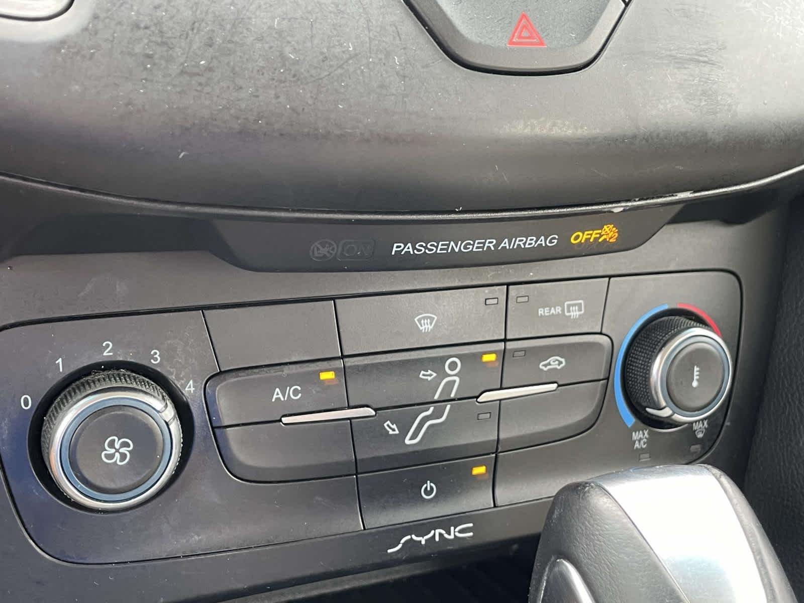 Used 2016 Magnetic Ford SE image 27