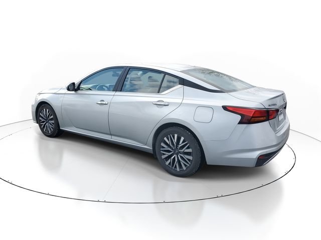 Used 2023 Nissan Altima SV with VIN 1N4BL4DV5PN385152 for sale in South Holland, IL