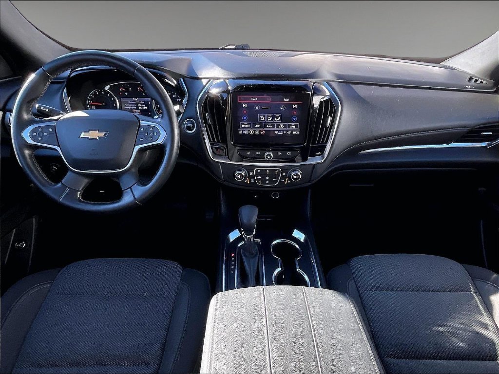 Used 2023 Silver Sage Metallic Chevrolet AWD image 22