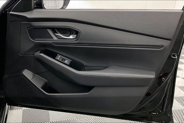 Used 2025 Crystal Black Pearl Honda Touring image 21