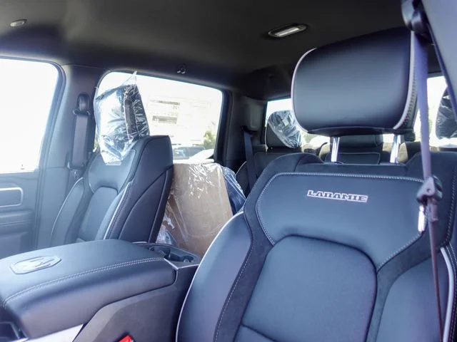 New 2026 Diamond Black Crystal Pearl-Coat Exterior Paint RAM Laramie image 21