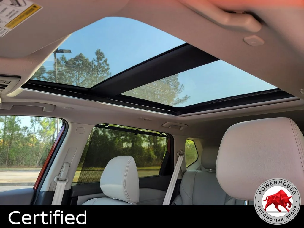 Used 2024 Red Nissan SL image 25