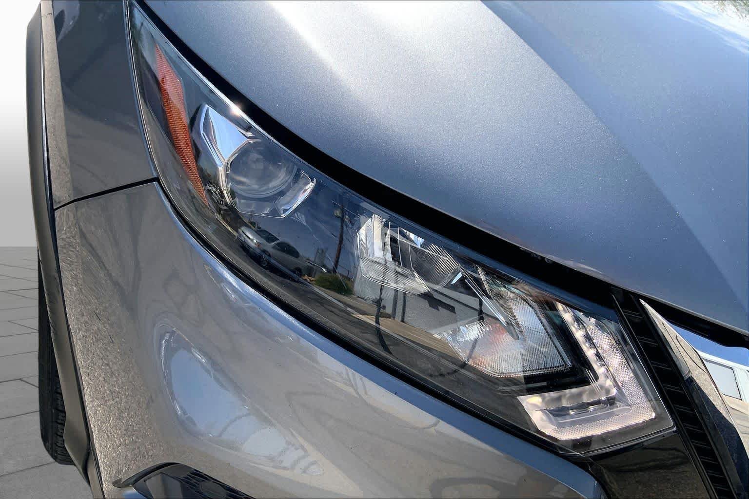 Used 2021 Gun Metallic Nissan S image 23