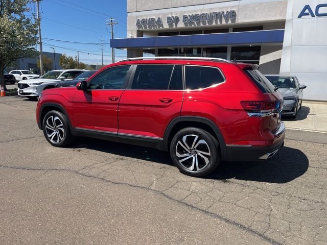 Used 2023  Volkswagen SEL image 6