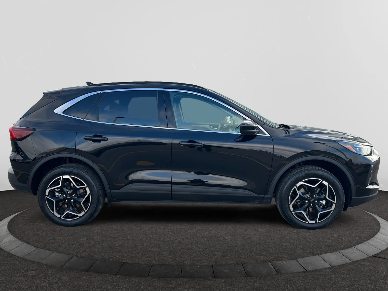 New 2026 Agate Black Metallic Ford Platinum image 6