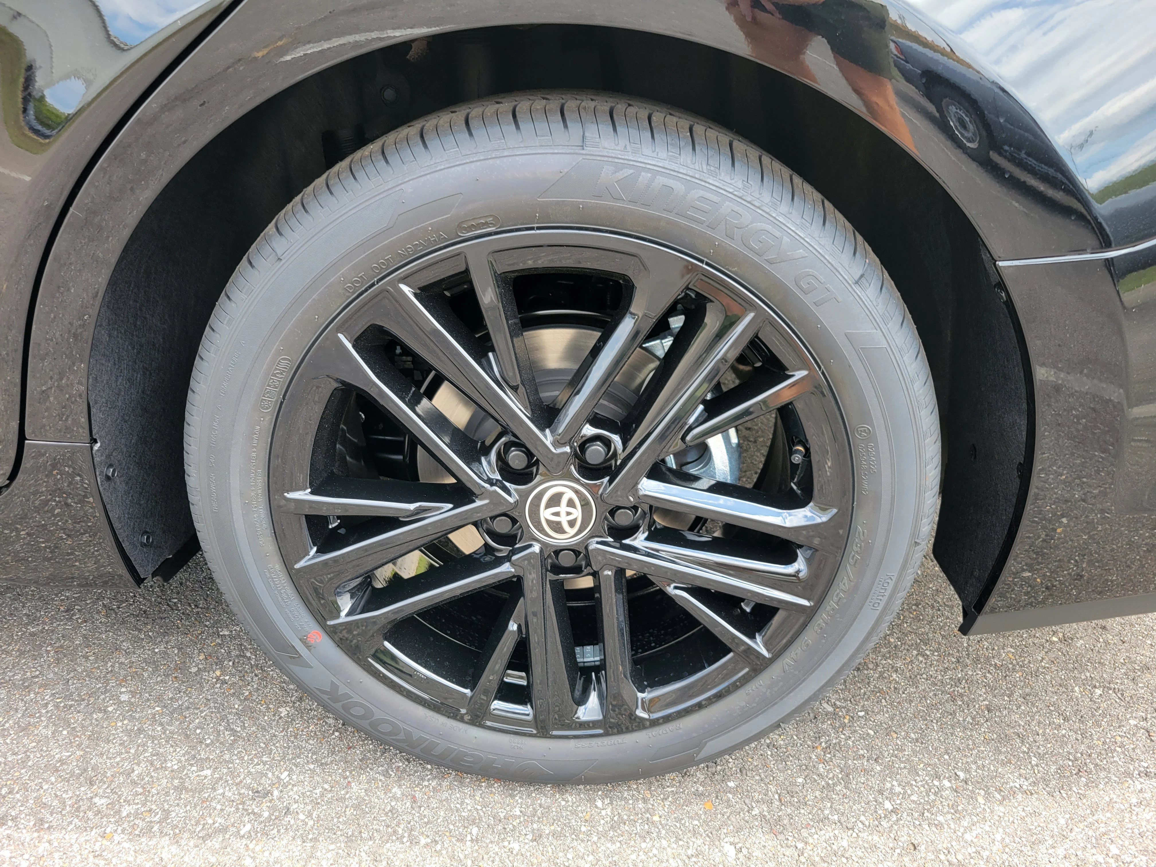 New 2026 Midnight Black Metallic Toyota SE image 15