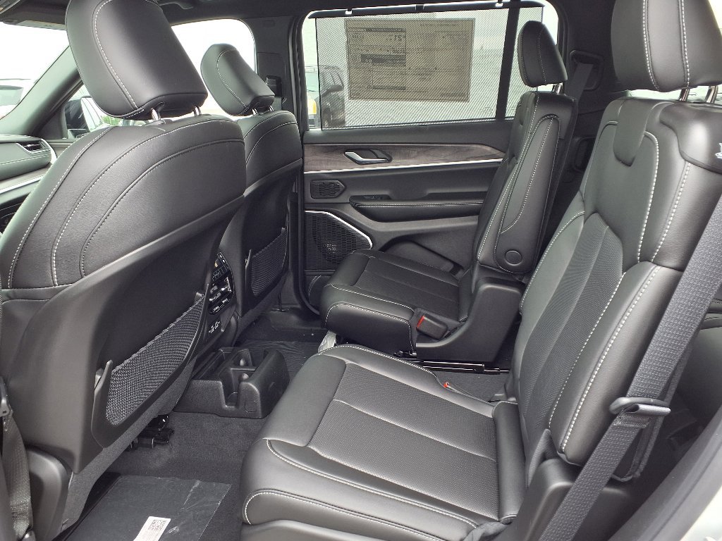 2025 Jeep Grand Cherokee L Limited - Photo 17