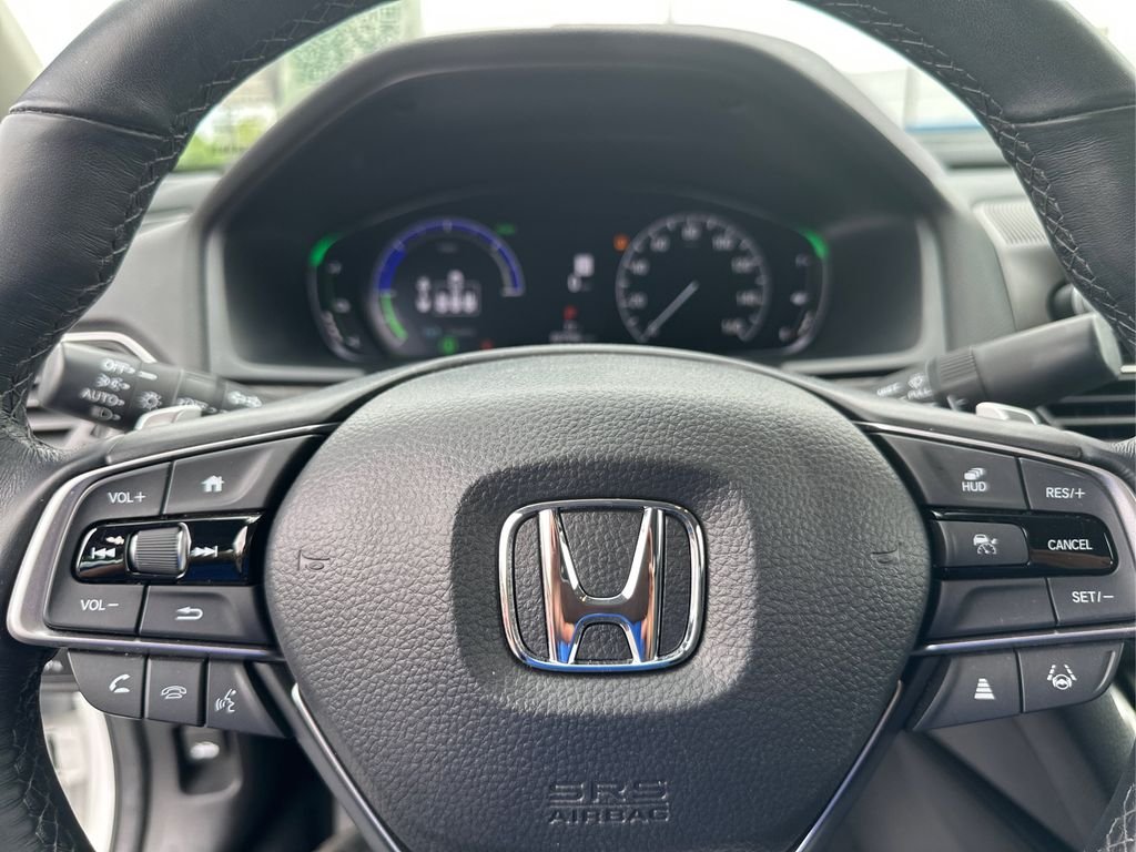 Used 2022 White Honda Touring image 13