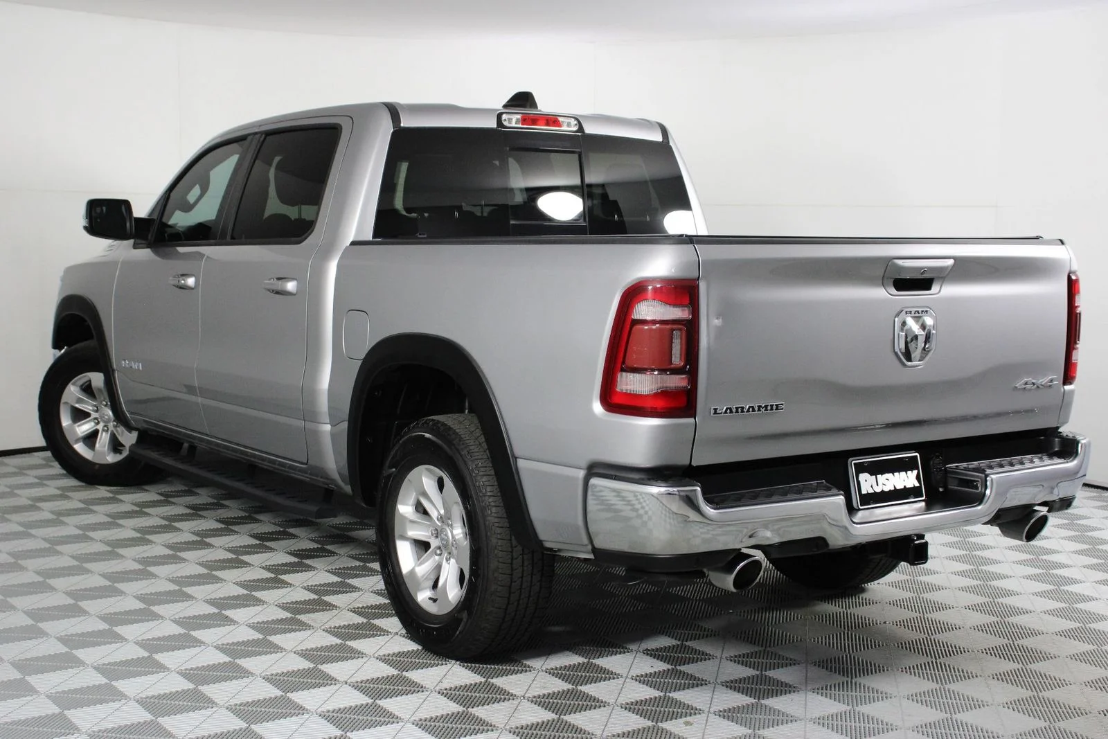 Used 2023 Billet Silver Metallic Clearcoat Ram Laramie image 2