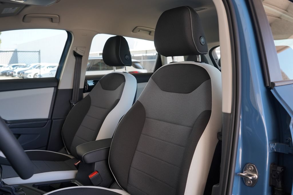 New 2027 Monterey Blue Pearl Volkswagen 1.5T S image 13